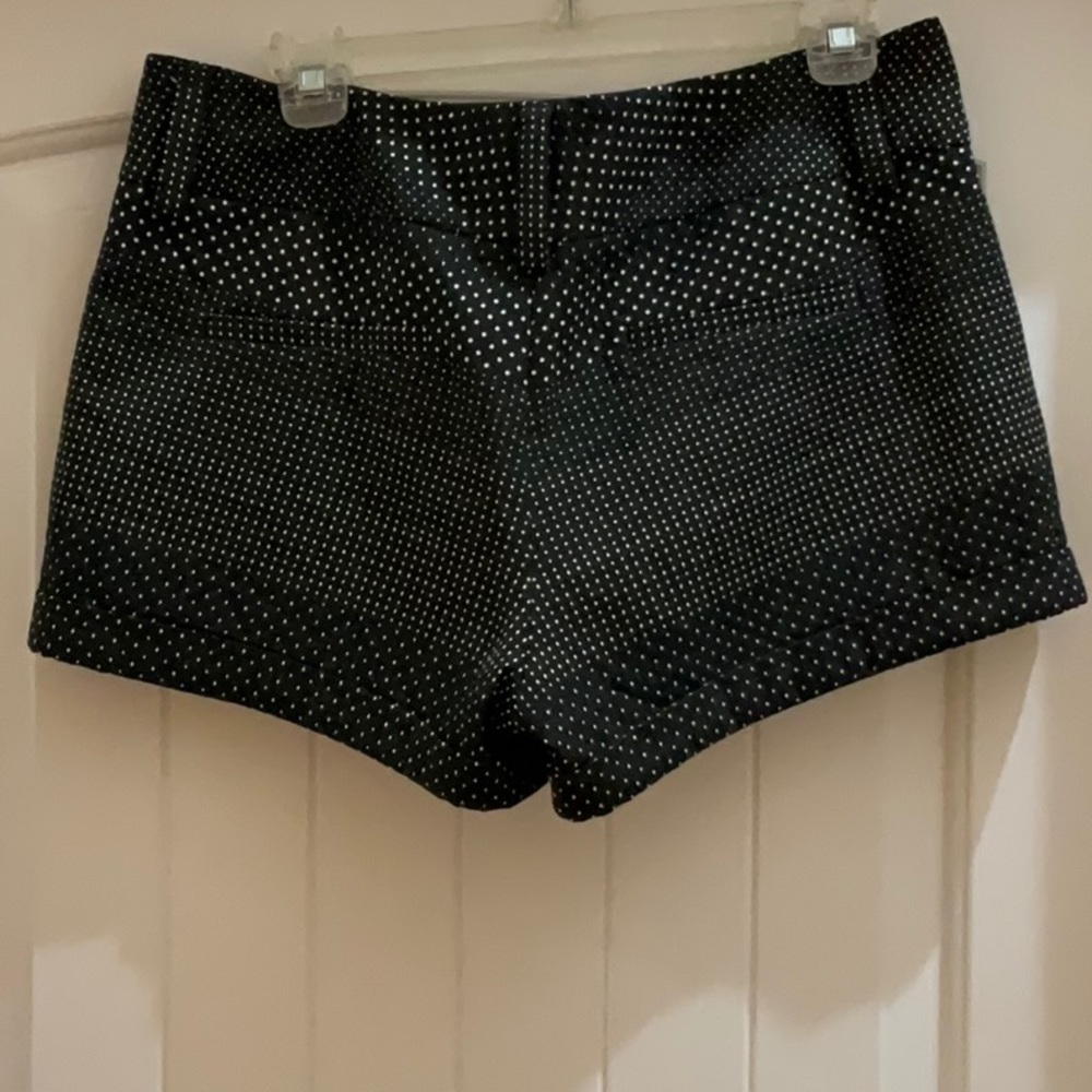 Alice + Olivia Cady cuff shorts 10 - Picture 4 of 9
